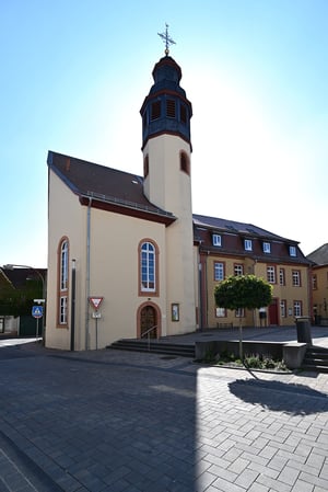 Kleine Kirche Osthofen (Foto: Ben Pakalski)