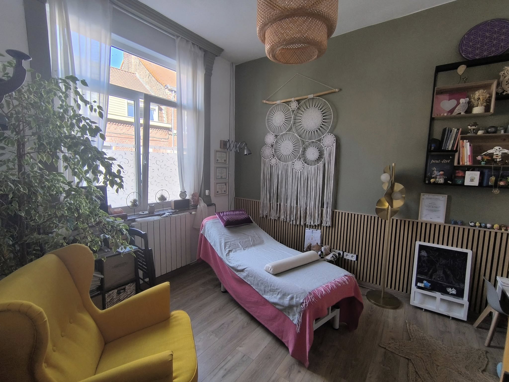 Cabinet de Tourcoing, Laurie Petit Hypnothérapeute, Magnétiseur, Gestion des émotions Cabinet de Tourcoing, Laurie Petit Hypnothérapeute, Magnétiseur, Gestion des émotions