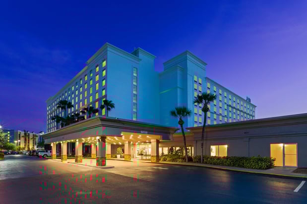 Images Holiday Inn & Suites Across From Universal Orlando by IHG