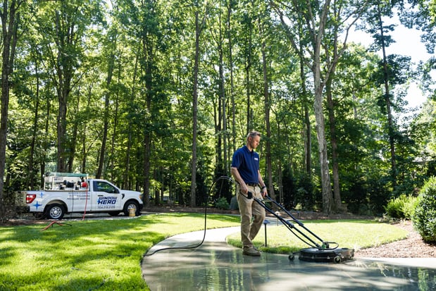 Images Window Hero Charlotte