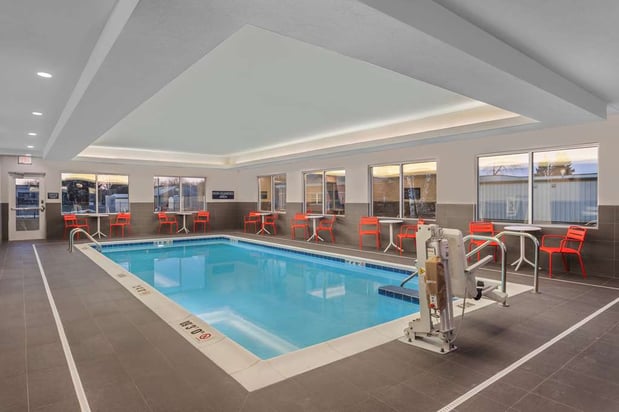 Images Tru by Hilton Janesville