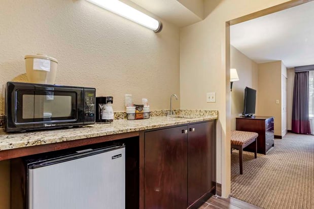 Images Best Western of Alexandria Inn & Suites & Conference Center