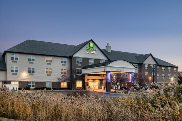 Images Holiday Inn Express & Suites Green Bay East by IHG