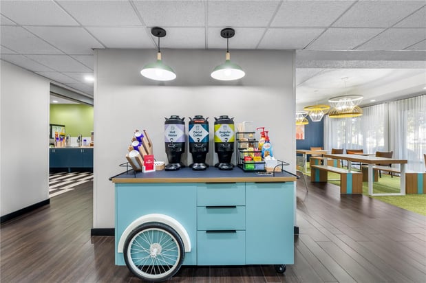 Images Spark by Hilton Green Bay