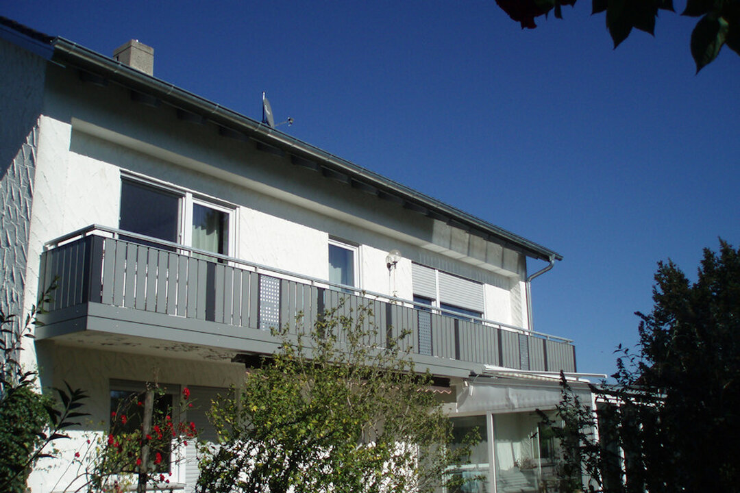 Altstetter Balkone, Krumbacher Straße 28 in Neuburg an der Kammel