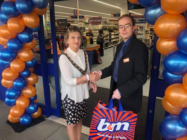 Store staff at B&M's new store in Hitchin were delighted to welcome Cllr Jean Green who cut the ribbon to officially open the store.