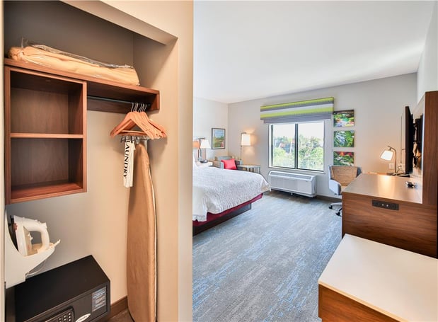 Images Hampton Inn & Suites Seattle/Kent,WA