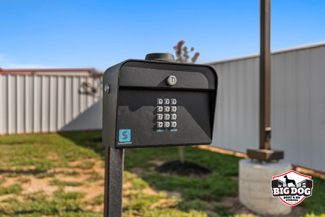 Images Big Dog Boat & RV Storage