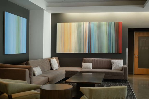 Images hotelVetro Iowa City, Tapestry Collection by Hilton