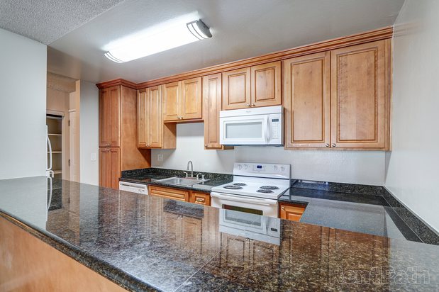 Images Castlewood Apartments