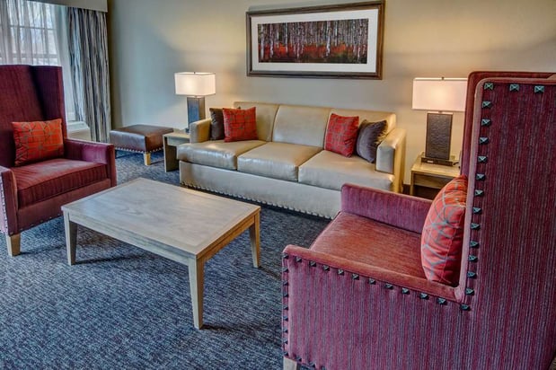 Images Black Fox Lodge Pigeon Forge, Tapestry Collection by Hilton