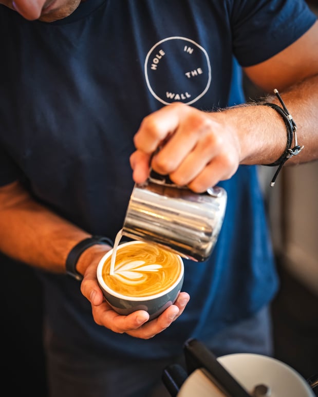 Images Hole In The Wall - FiDi