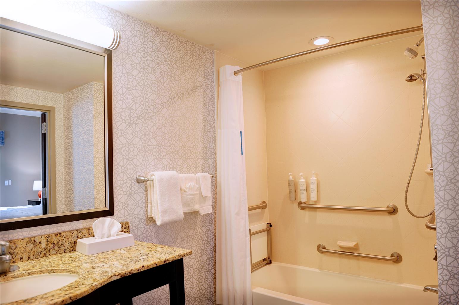 Guest room bath