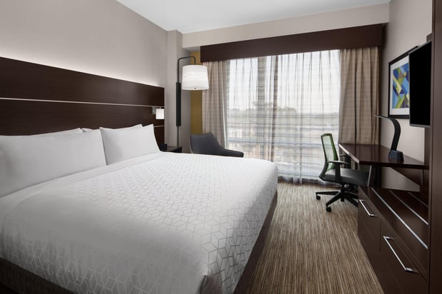Images Holiday Inn Express & Suites Woodside LaGuardia Airport by IHG