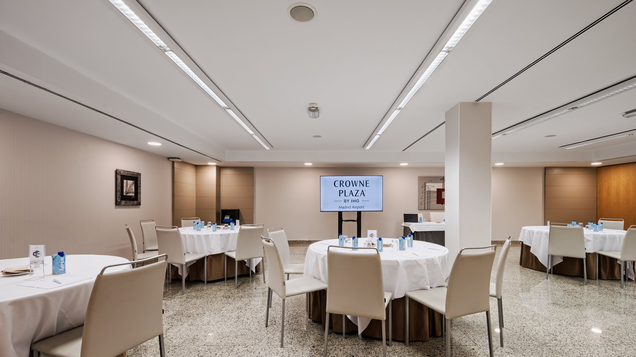 Images Crowne Plaza Madrid Airport by IHG