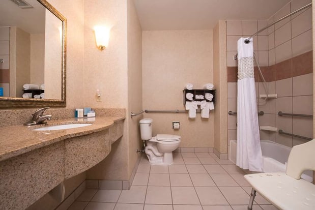 Images Hampton Inn & Suites Ontario