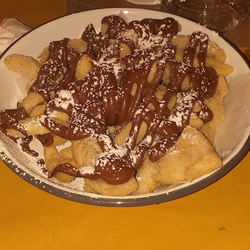 Mani in Pasta
