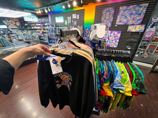 Images Sky High Smoke Shop