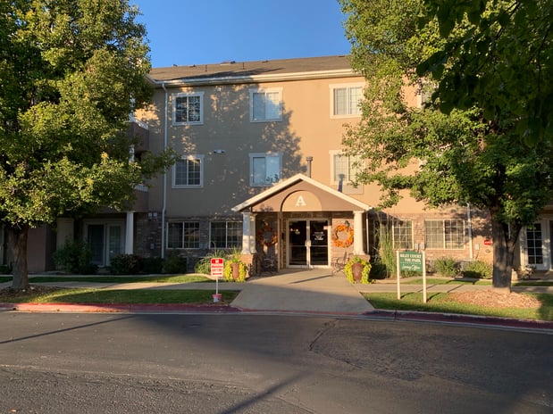 Images Riley Court Apartments