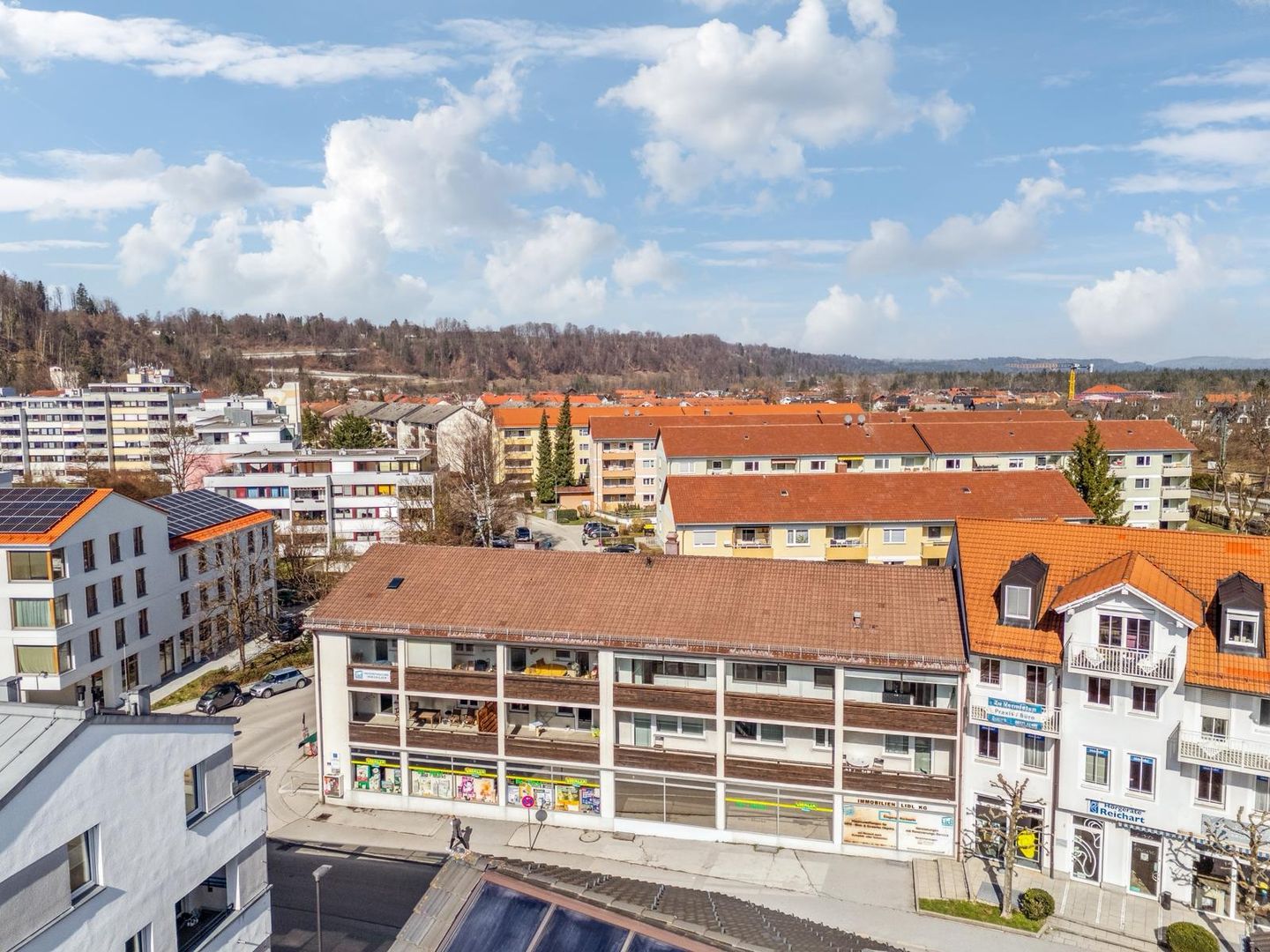 DOMUS FACILITY Immobilien, Maxhöhe 38 in Berg