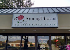 RosAmungThorns Flowers &amp; Gifts Logo