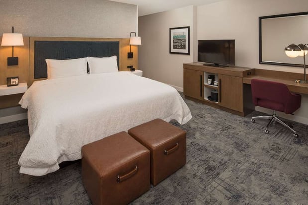 Images Hampton Inn & Suites Portland-Pearl District