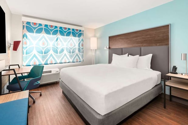 Images Tru by Hilton Portland Airport