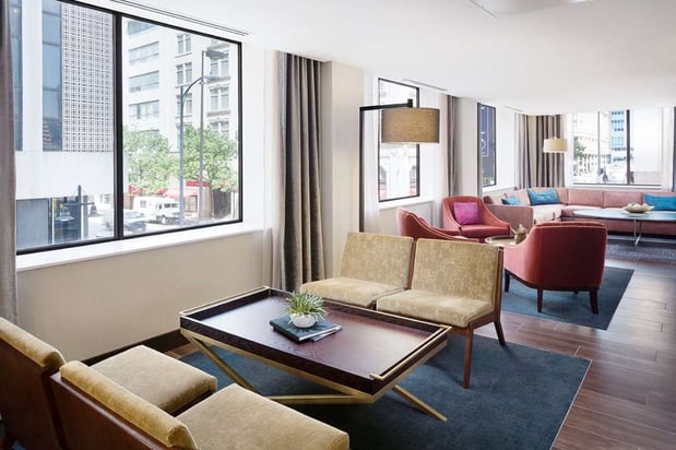 Images Hampton Inn & Suites Dallas Downtown