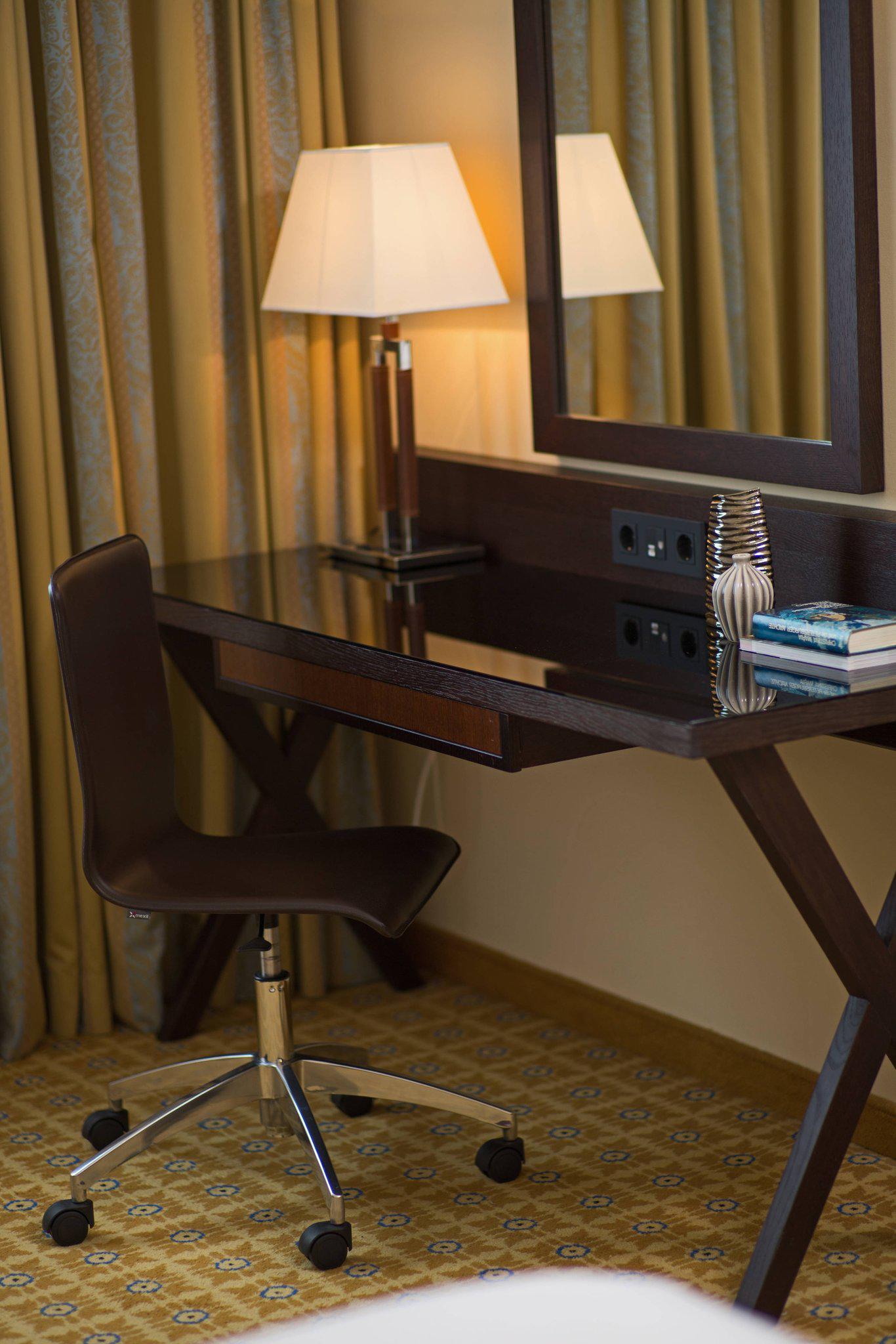 Imperial Riding School Renaissance Vienna Hotel, Ungargasse 60 in Vienna