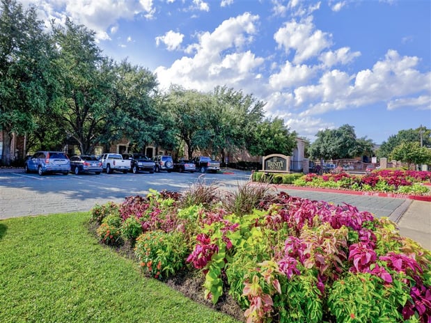 Images Trinity Square Apartments