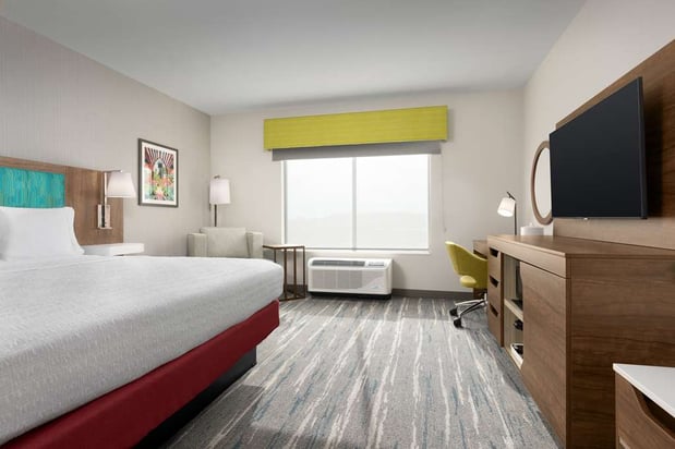 Images Hampton Inn & Suites Durham University Medical Center