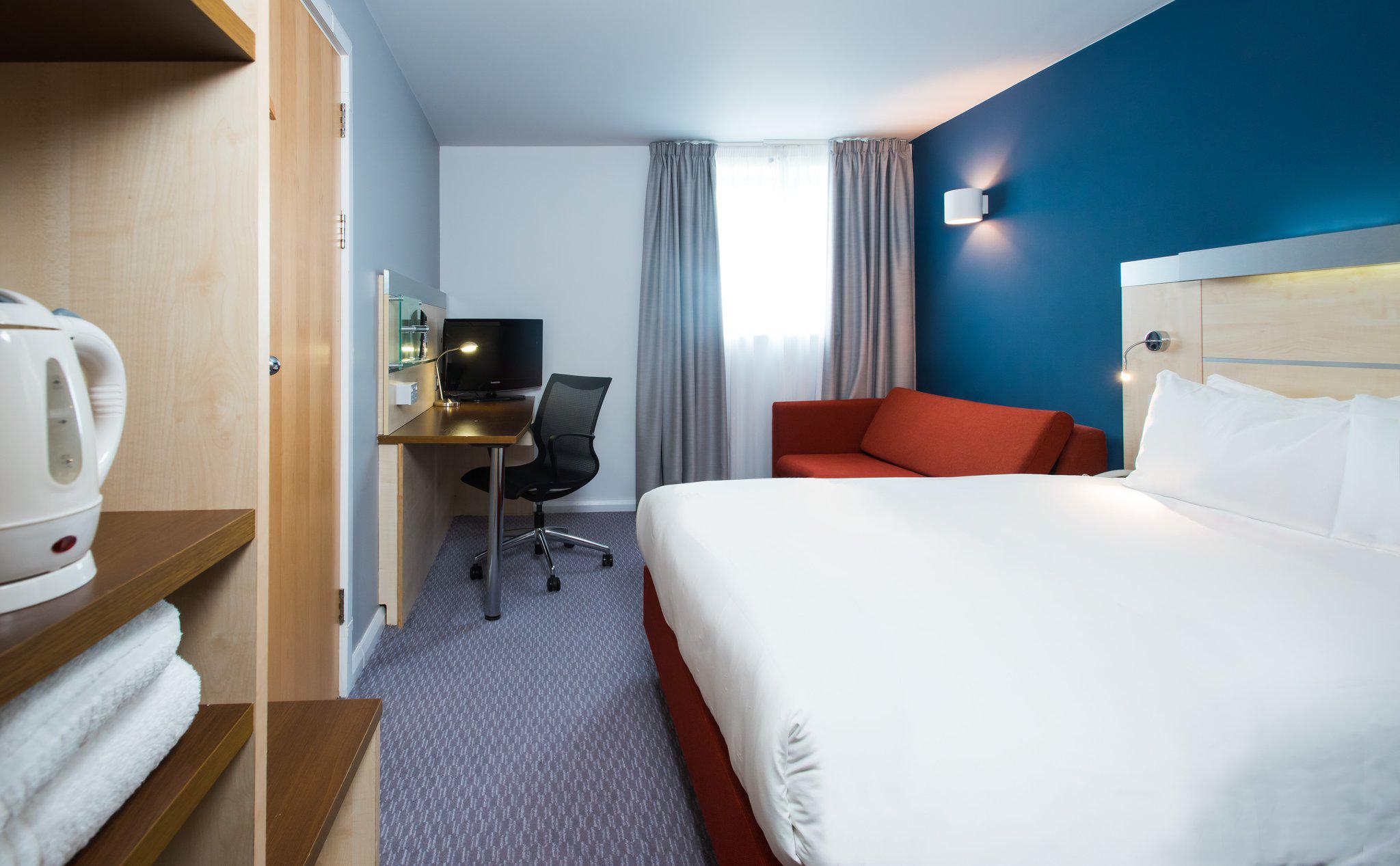 Images Holiday Inn Express Swindon City Centre, an IHG Hotel