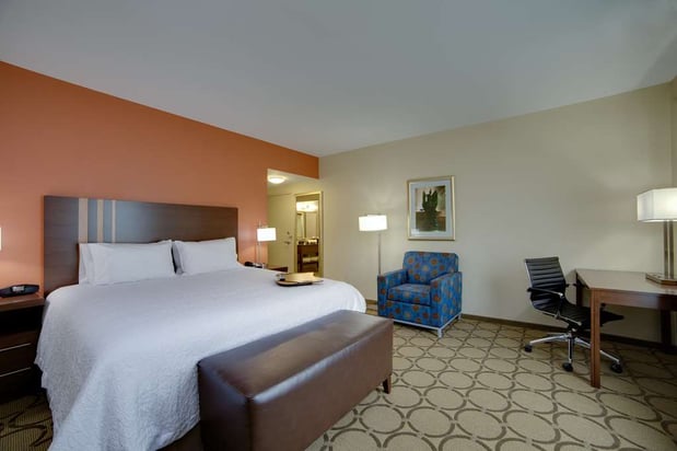 Images Hampton Inn & Suites Philadelphia/Bensalem