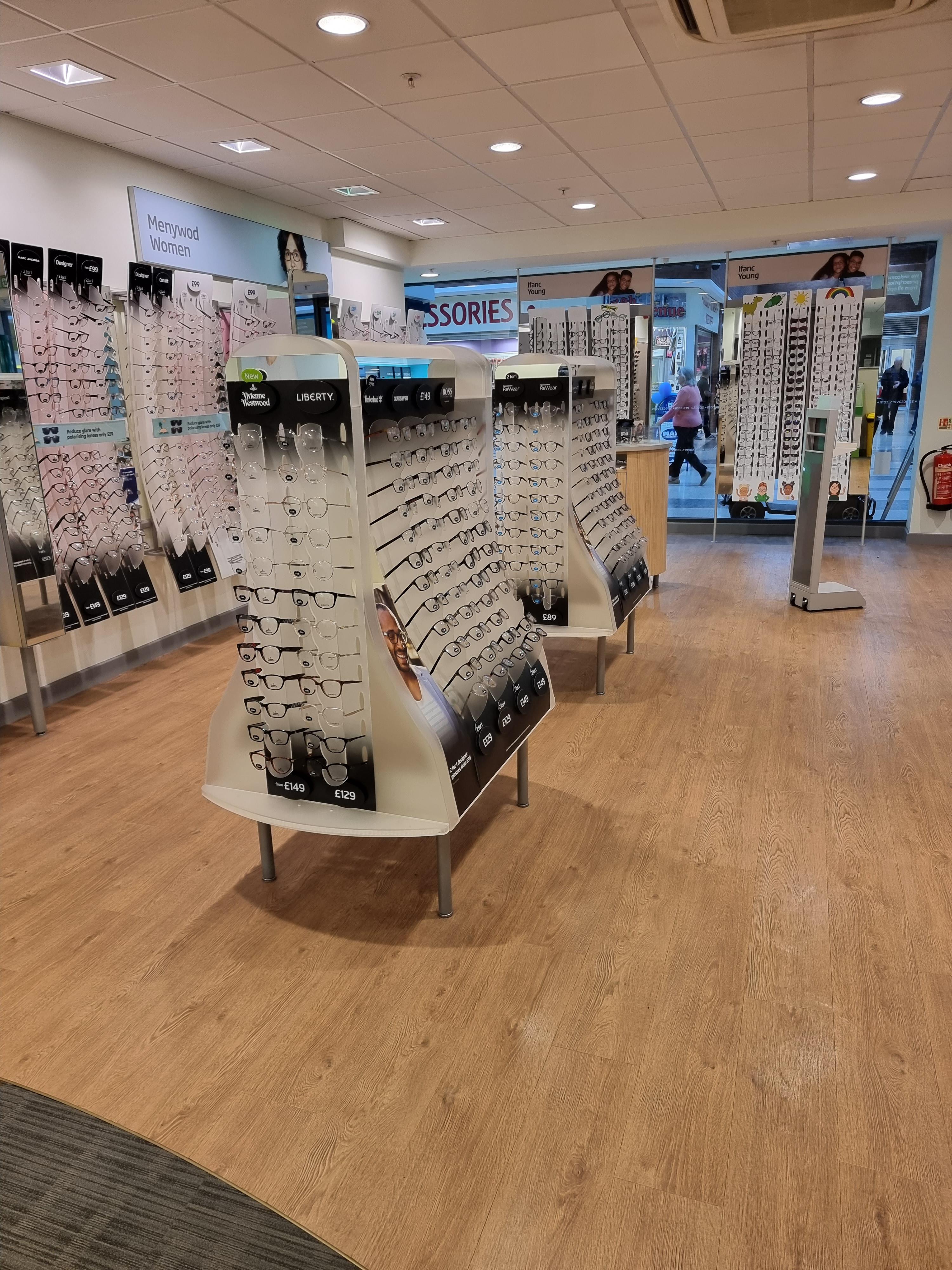 Images Specsavers Opticians and Audiologists - Rhyl
