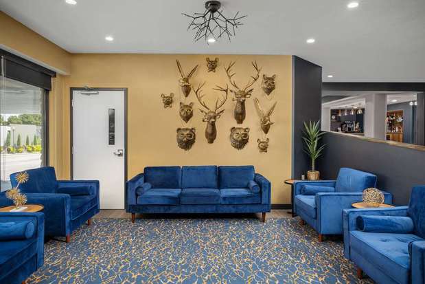 Images Hotel Westport Kansas City, Tapestry Collection by Hilton