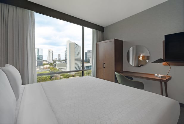 Images Staybridge Suites Houston - Galleria Area by IHG