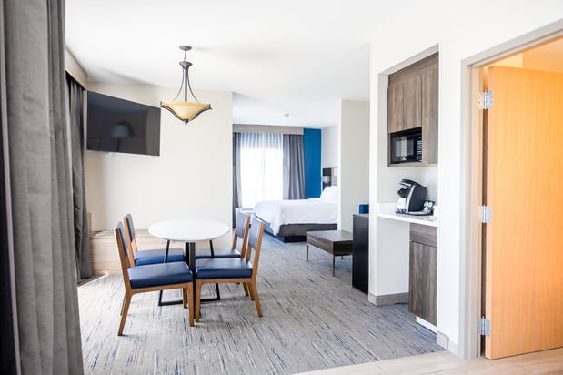 Images Holiday Inn Express & Suites Vicksburg by IHG