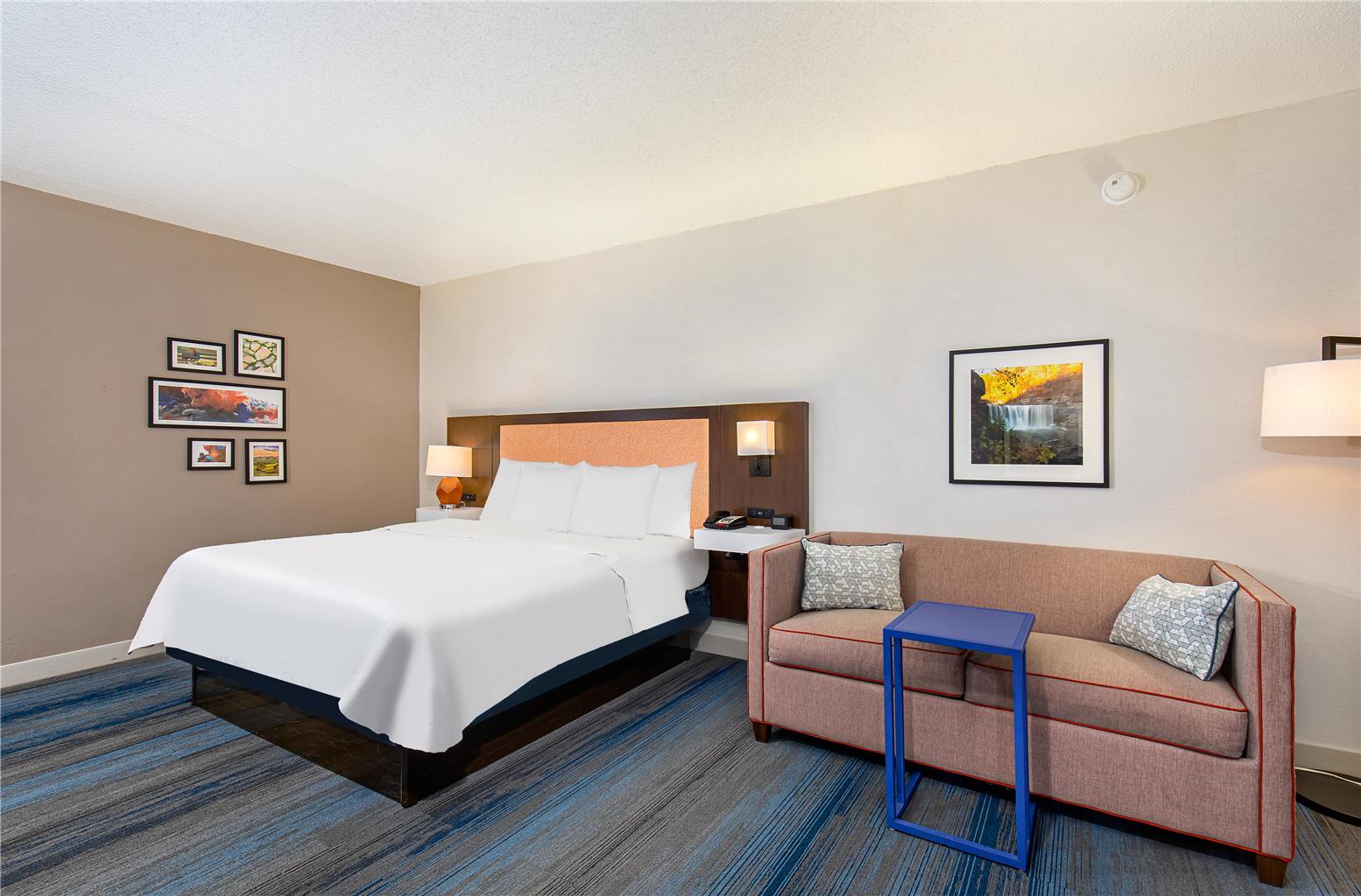 Guest room