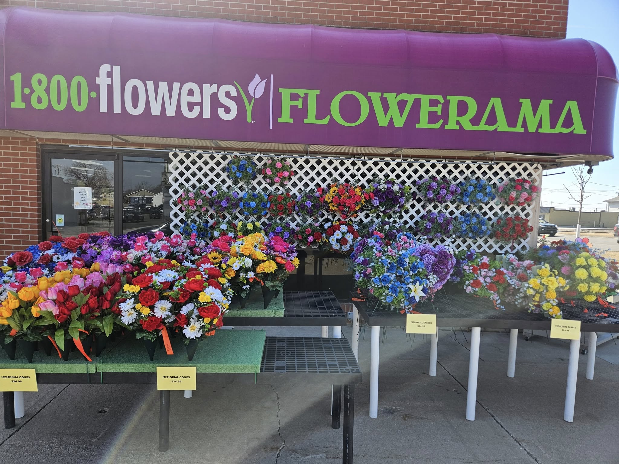 Flowerama - Cedar Rapids 1st Ave Image