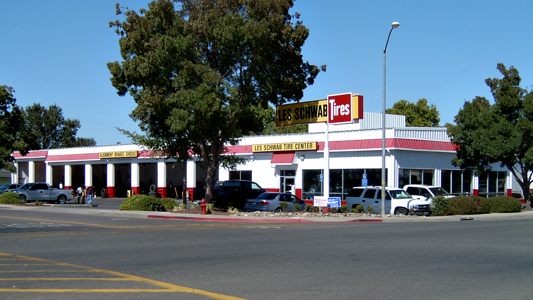 Les Schwab Tire Center