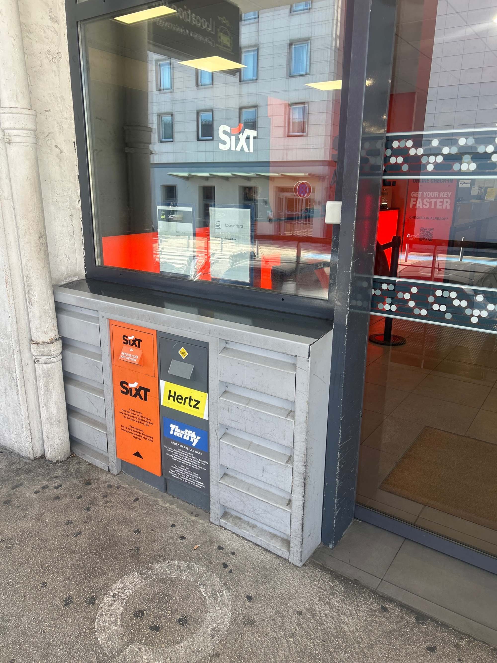 SIXT location voiture gare Marseille St Charles SIXT location voiture gare Marseille St Charles