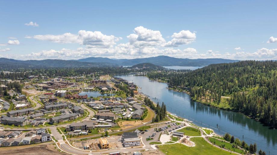 Set on the Spokane River, the community neighbors the Atlas Waterfront Park and Riverstone Park
