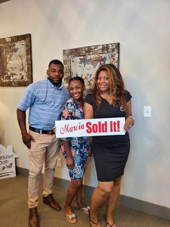 Images Marcia Wright, Realtor Douglasville GA - Luxury of the South Team