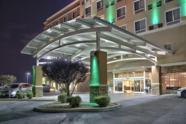 Images Holiday Inn & Suites Albuquerque-North I-25, an IHG Hotel