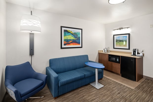 Images Holiday Inn Express & Suites Coeur D Alene I-90 Exit 11 by IHG