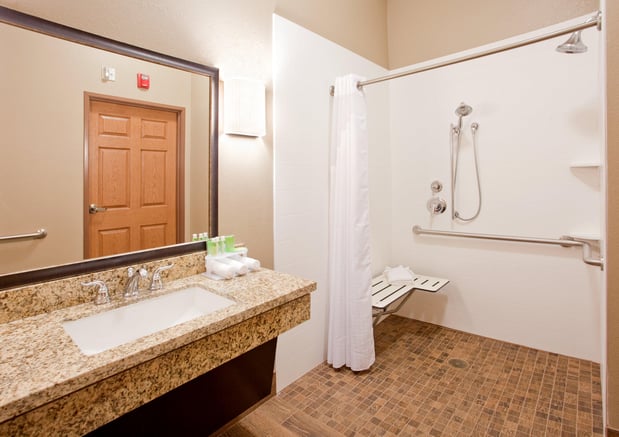 Images Holiday Inn Express & Suites St. Joseph by IHG