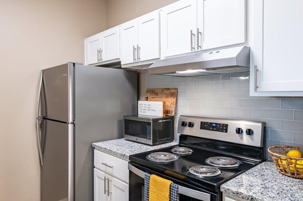 Images Champion Lake Apartment Homes
