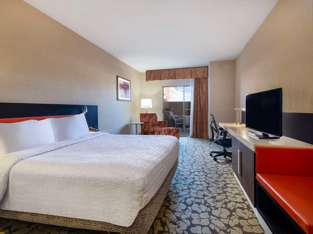 Images Hilton Garden Inn Las Vegas Strip South