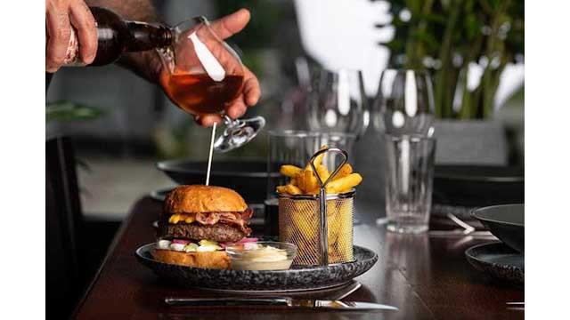 Images Lux Bar & Grill