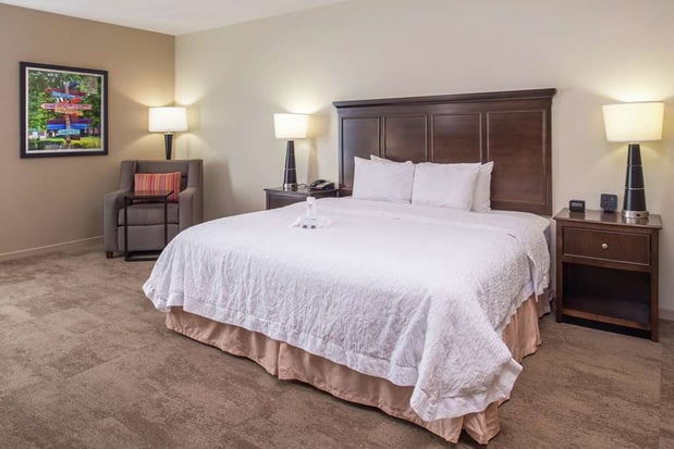 Images Hampton Inn & Suites Charlotte-Arrowood Rd.